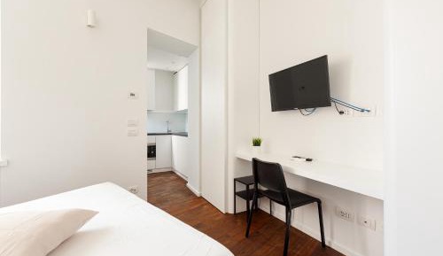Deluxe Studio