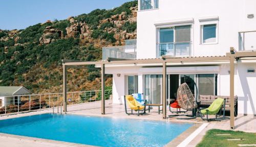 Five-Bedroom Villa