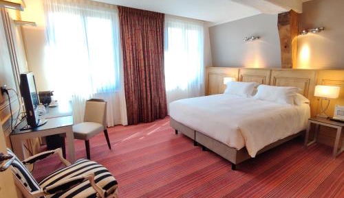 Larger Guest room, 1 Double, Limited view 