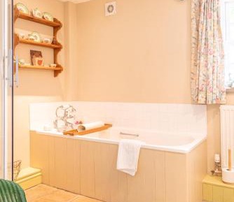 One-Bedroom Cottage