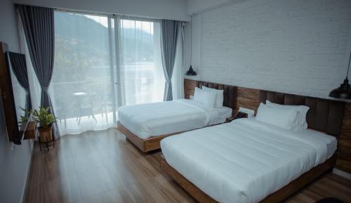 Twin Room with Lake View