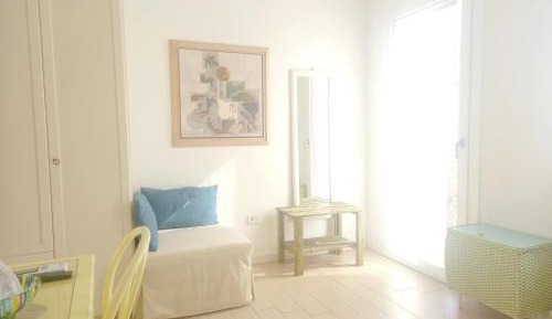 Deluxe Double Room (2 Adults + 1 Child)