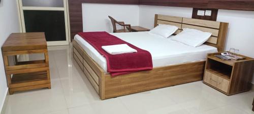 Deluxe Double Room (2 Adults + 1 Child)