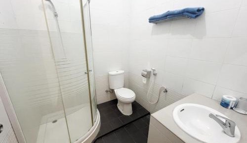 Double or Twin Room with Private Bathroom