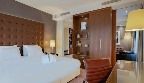Junior King Suite