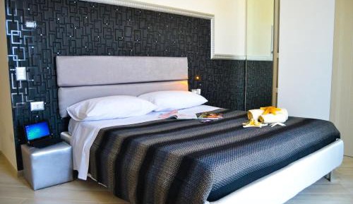 Double Room with Balcony and Sea View