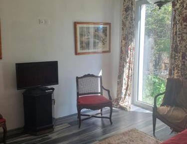 Queen Room with Garden View