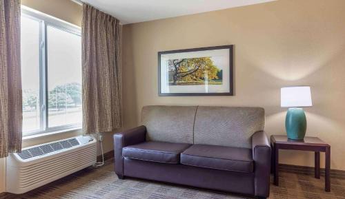 Deluxe Studio with 2 Double Beds - Non-Smoking