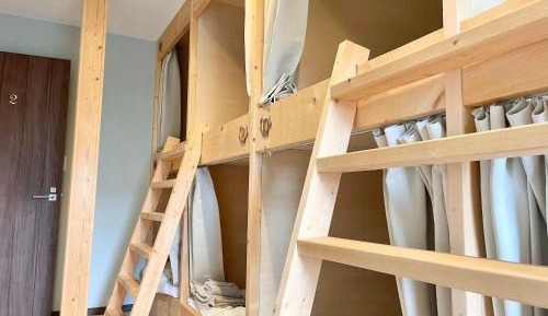 Single Bed in Mixed Dormitory Room