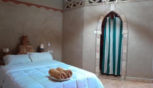 Single Room with Private Bathroom