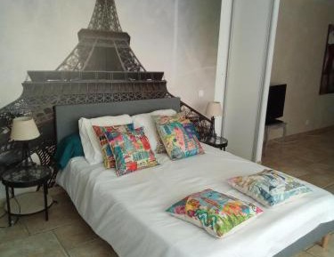 Deluxe Double Room with Shower