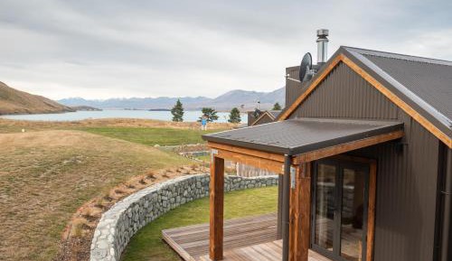 Freda Du Faur Lodge