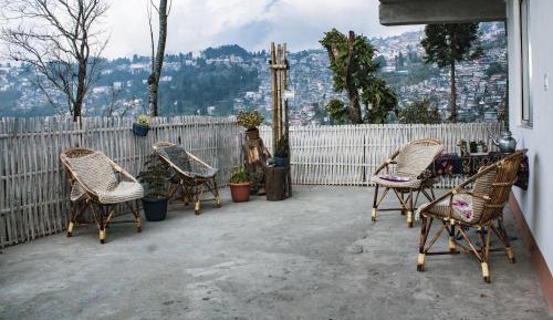 Single Room with Mountain View