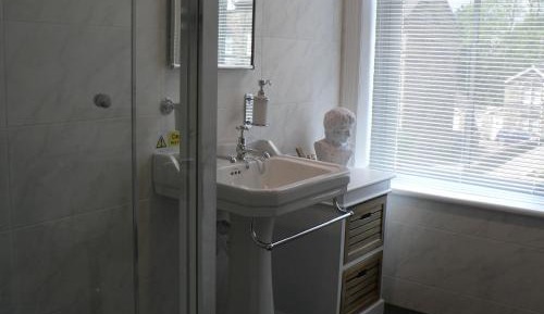 Deluxe Double Room with Shower