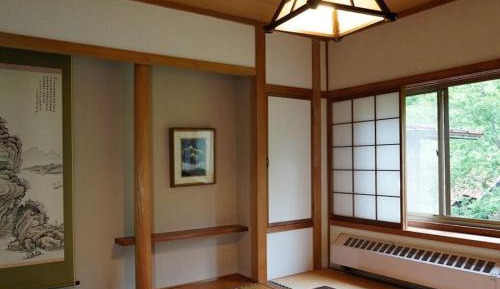 Standard Twin Room with Mountain View