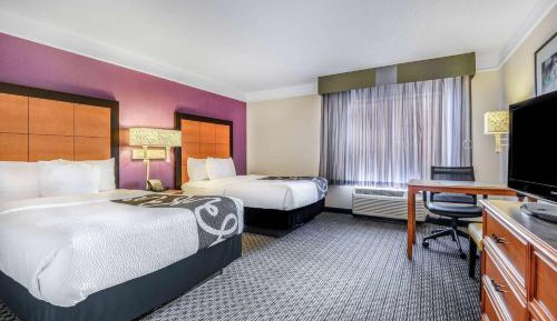Standard Room with Two Double Beds