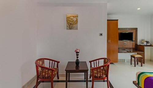 Deluxe Room with Living Area