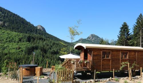 Double Room with Mountain View