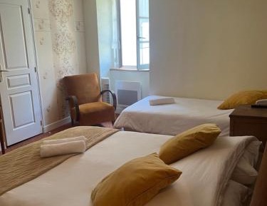 Triple Room with Private Bathroom