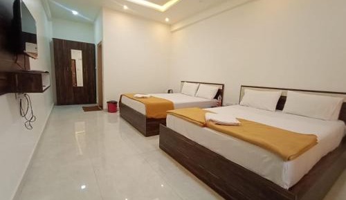 Deluxe Queen Room with Two Queen Beds