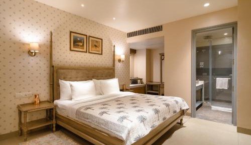 Deluxe King Room