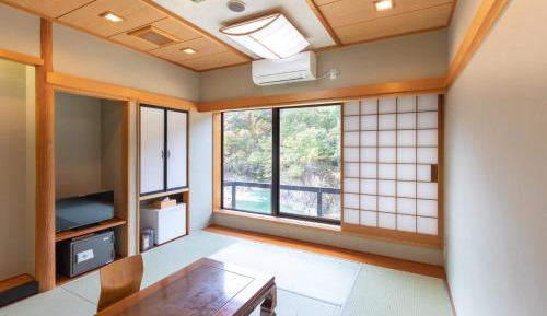 Japanese-Style Room