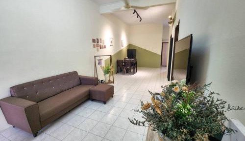 Three-Bedroom Townhouse