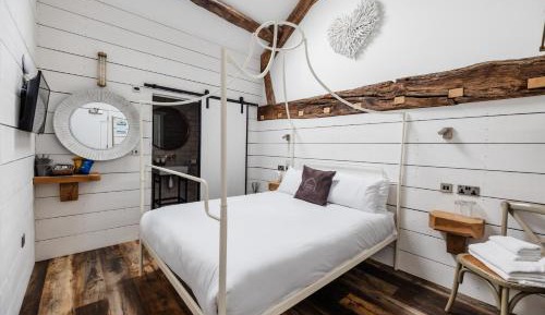 Quadruple Room with Shower