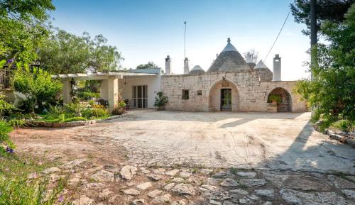 Villa with Garden View