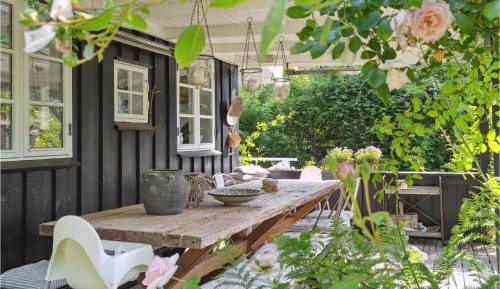Six-Bedroom Holiday Home
