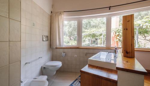 Family Room with Garden View