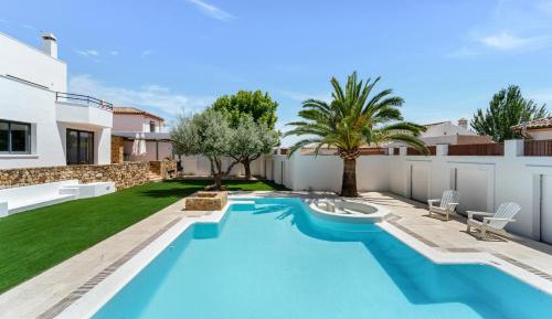 Villa with Private Pool