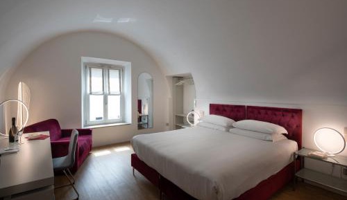 Double or Twin Room with Extra Bed