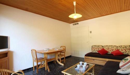 Apartment (6 Adults)