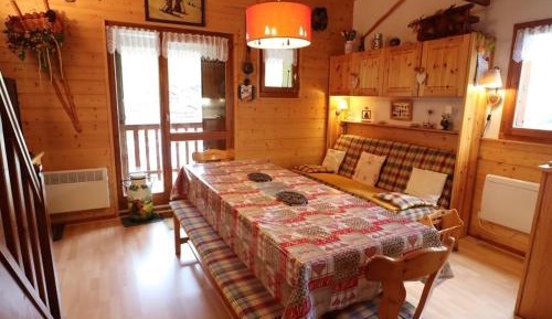 Apartment (10 Adults)