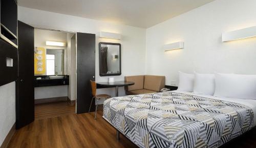 Double Room - Disability Access - Roll In Shower