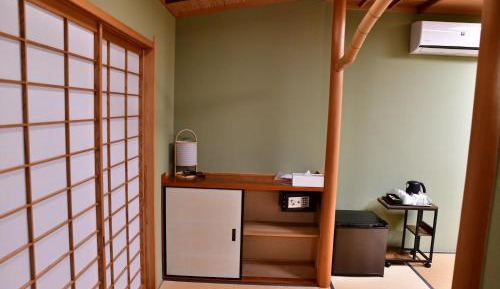 Japanese-Style Room