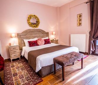 Apartment with Mountain View