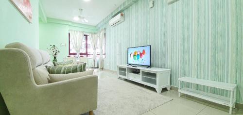 Three-Bedroom Deluxe Apartment