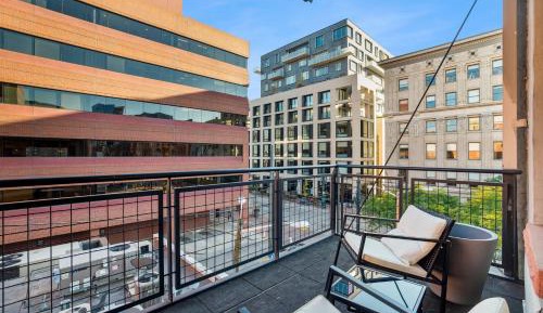 Studio with Balcony