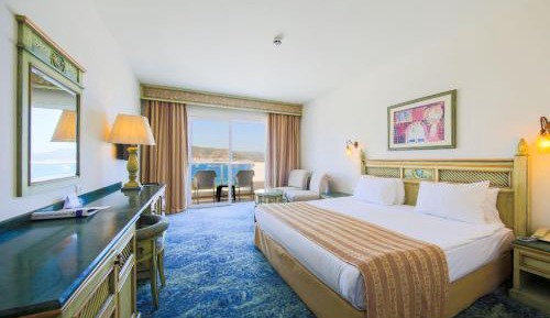 Double or Twin Room with Sea View