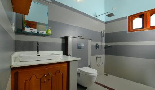 Suite with Mountain View