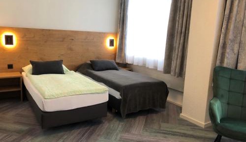 Double Room (1 Adult)