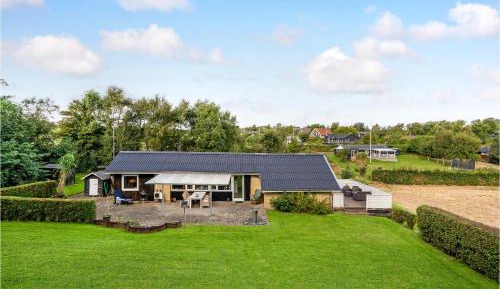 Three-Bedroom Holiday Home 