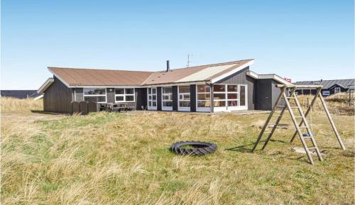 Four-Bedroom Holiday Home