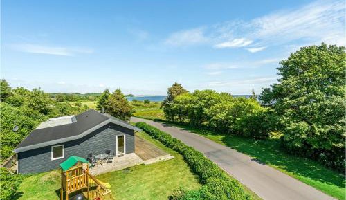 Three-Bedroom Holiday Home 