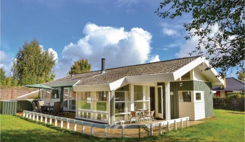 Three-Bedroom Vacation Home 