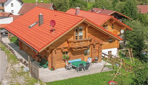 Three-Bedroom Holiday Home 