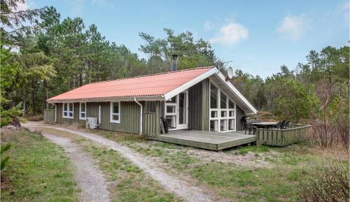 Three-Bedroom Holiday Home 