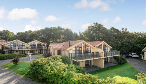 Three-Bedroom Holiday Home 